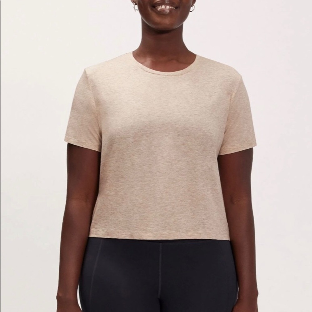 Girlfriend collective XS dune Gia crop tee